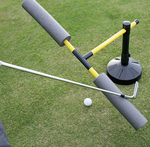 New golf swing training aid